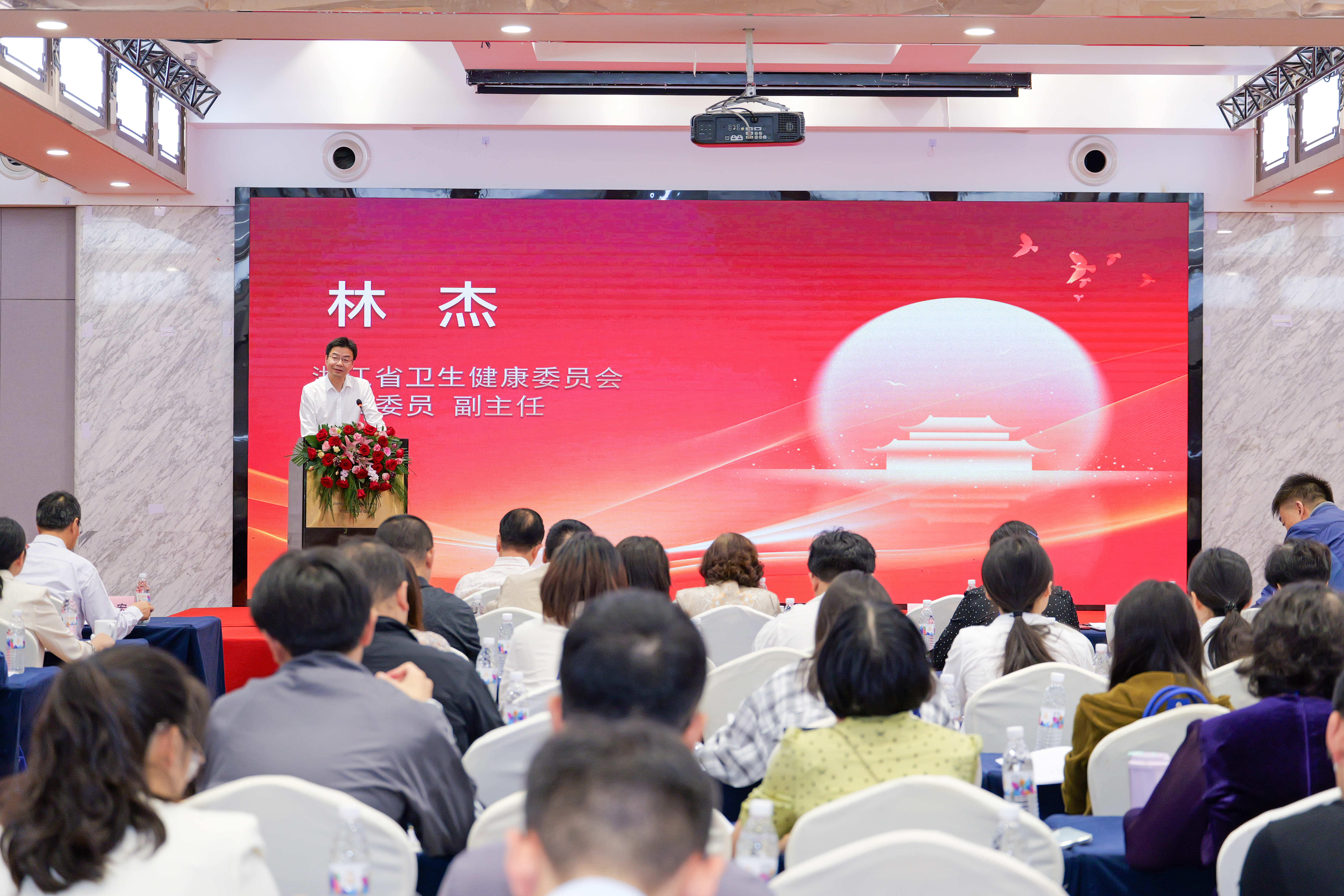 1761299233747892.jpg 林杰.jpg