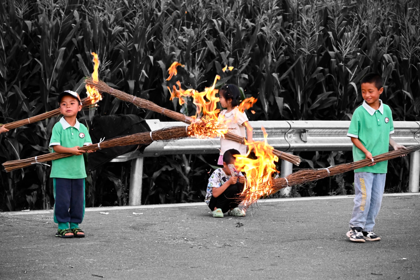 1763947096854998.jpg 佳作奖-薪火-臧怡垚.jpg